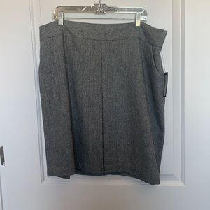 Herringbone pattern skirt